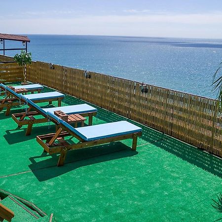Sea View Apartments Odessa Exteriör bild